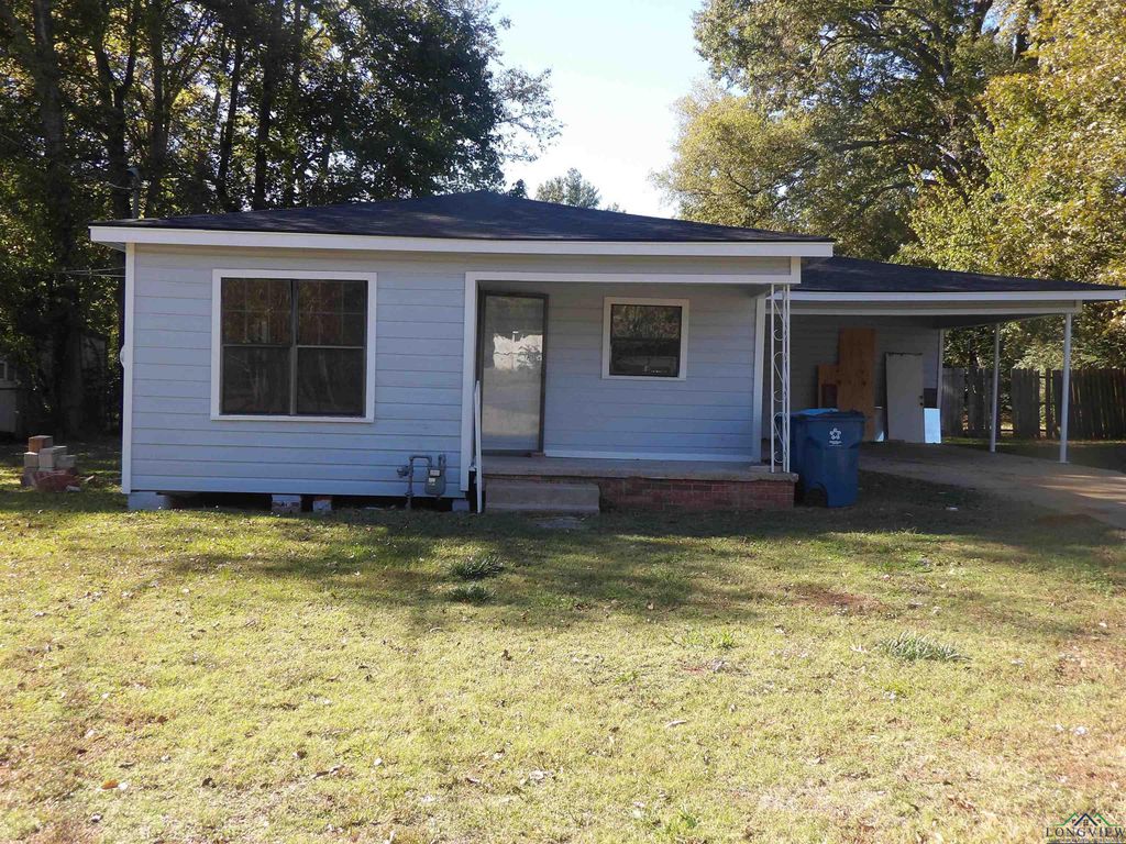 2403 Chatham St, Marshall, TX 75670