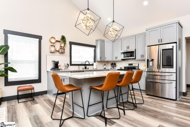 71 Dorsey Avenue, Greenville, SC 29611