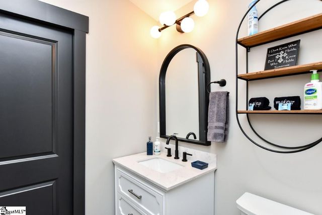 71 Dorsey Avenue, Greenville, SC 29611