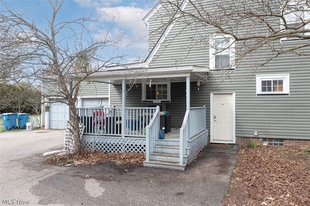 652 Parkway Boulevard, Norton, OH 44203