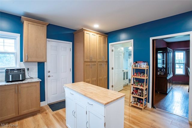 652 Parkway Boulevard, Norton, OH 44203