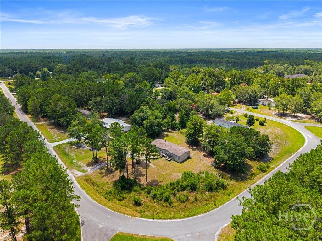 Image 27 of property listing at 121 Burnt Tree Drive, Guyton, GA 31312