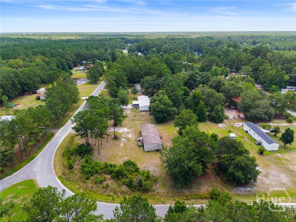 Image 28 of property listing at 121 Burnt Tree Drive, Guyton, GA 31312