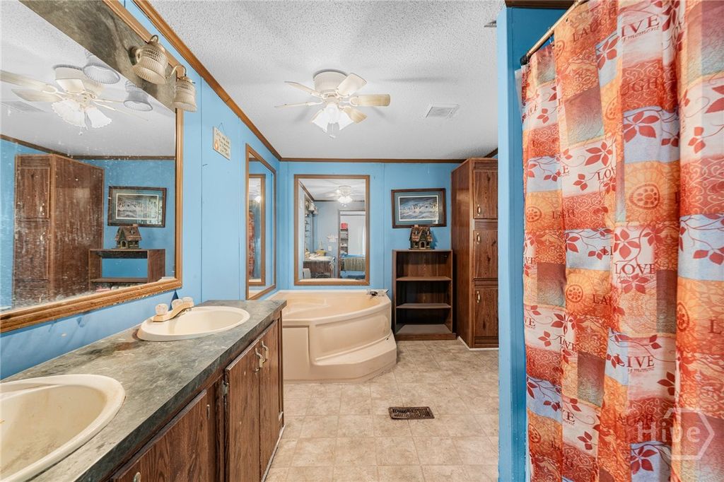 Image 8 of property listing at 121 Burnt Tree Drive, Guyton, GA 31312