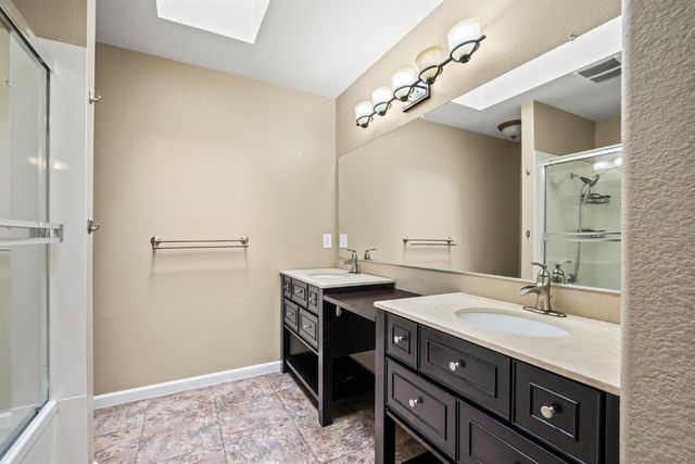 2911 Twin Creeks Ln, Rocklin, CA 95677