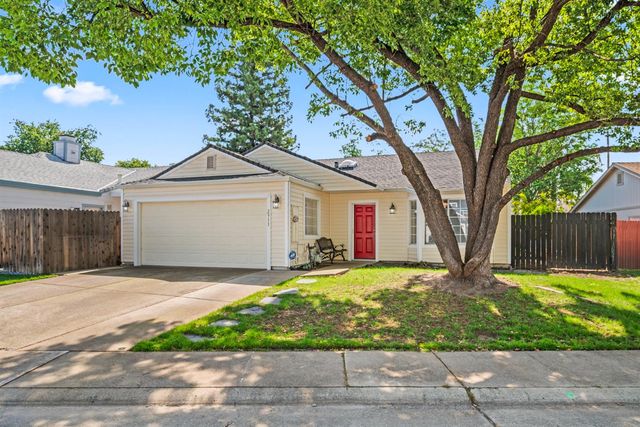 2911 Twin Creeks Ln, Rocklin, CA 95677