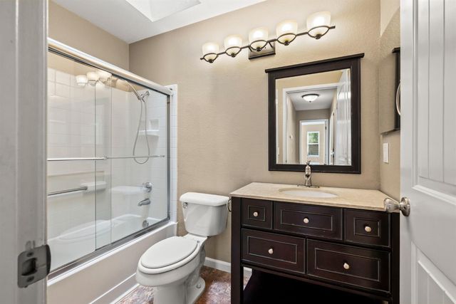 2911 Twin Creeks Ln, Rocklin, CA 95677