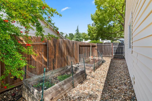2911 Twin Creeks Ln, Rocklin, CA 95677