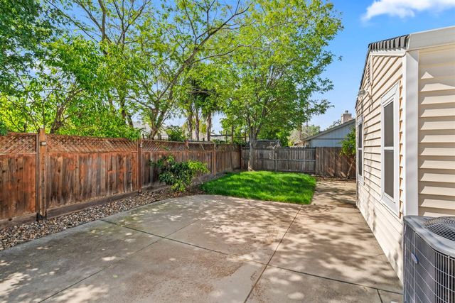 2911 Twin Creeks Ln, Rocklin, CA 95677