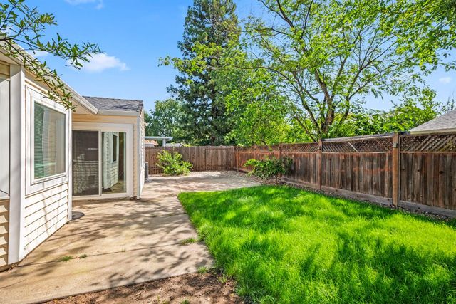 2911 Twin Creeks Ln, Rocklin, CA 95677