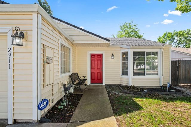 2911 Twin Creeks Ln, Rocklin, CA 95677
