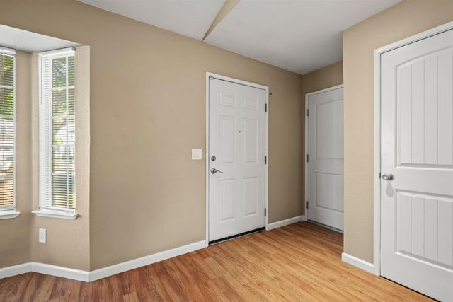 2911 Twin Creeks Ln, Rocklin, CA 95677
