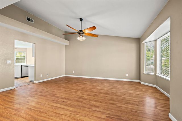 2911 Twin Creeks Ln, Rocklin, CA 95677