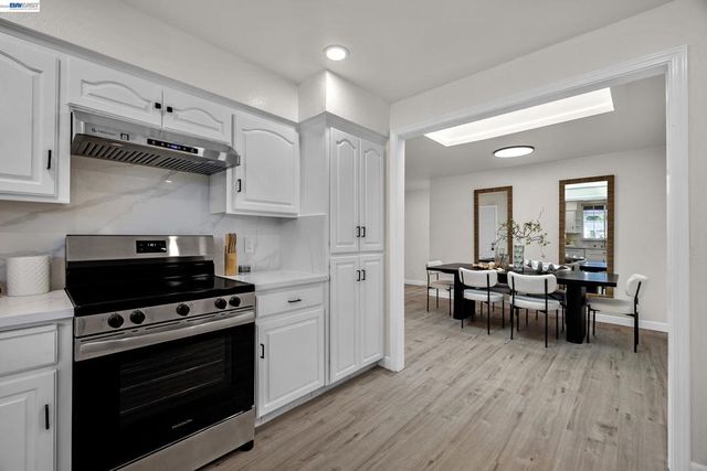 2444 Douglas St, Union City, CA 94587
