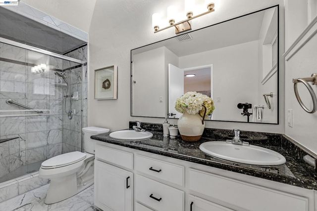 2444 Douglas St, Union City, CA 94587