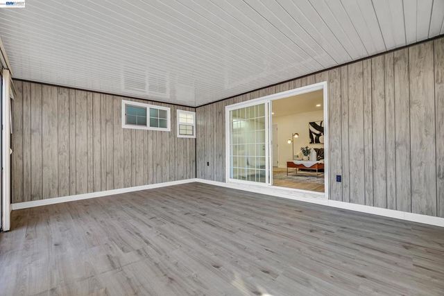 2444 Douglas St, Union City, CA 94587
