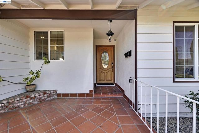 2444 Douglas St, Union City, CA 94587