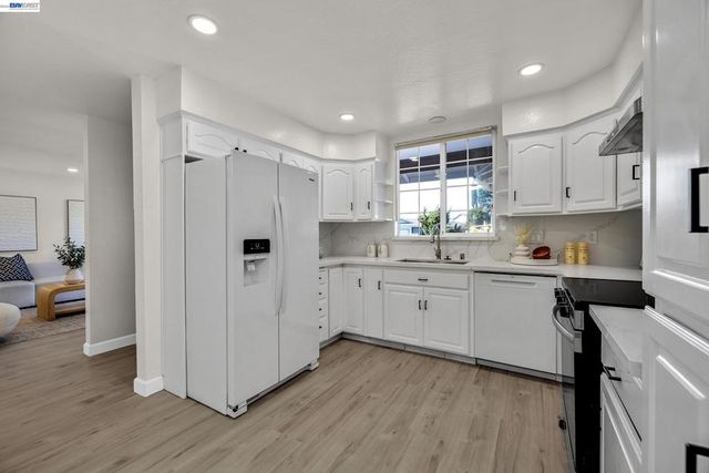 2444 Douglas St, Union City, CA 94587