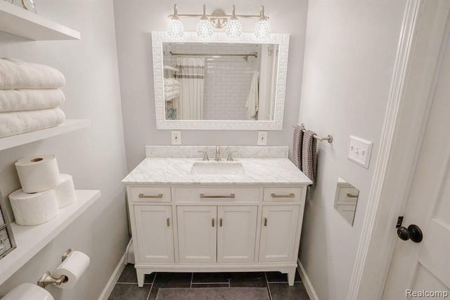 1844 Haynes Street, Birmingham, MI 48009