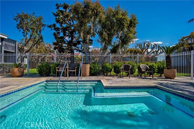 17082 Pacific Coast Highway 102, Huntington Beach, CA 92649