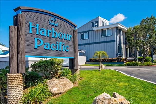17082 Pacific Coast Highway 102, Huntington Beach, CA 92649