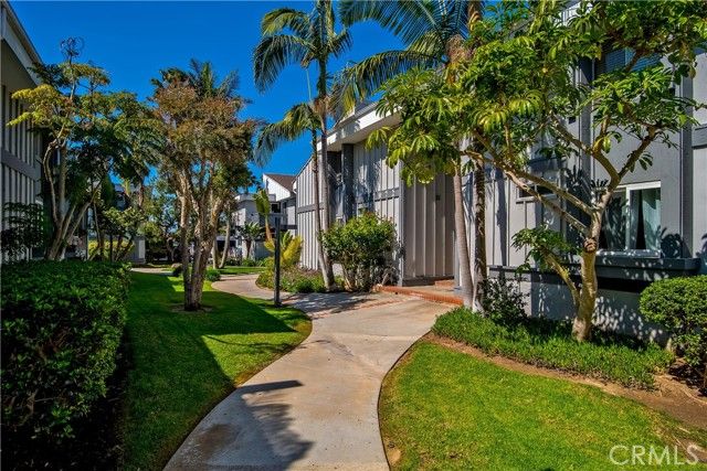 17082 Pacific Coast Highway 102, Huntington Beach, CA 92649