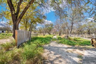 22936 Crystal Water, Elmendorf, TX 78112
