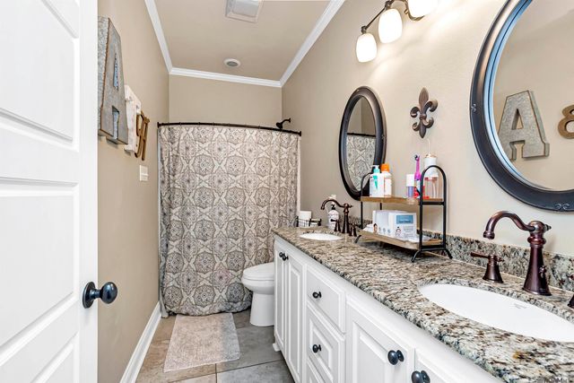 10152 Autumn Ct, Denham Springs, LA 70726