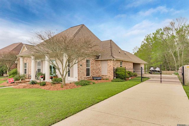 10152 Autumn Ct, Denham Springs, LA 70726