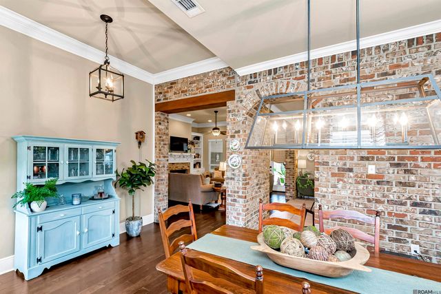 10152 Autumn Ct, Denham Springs, LA 70726