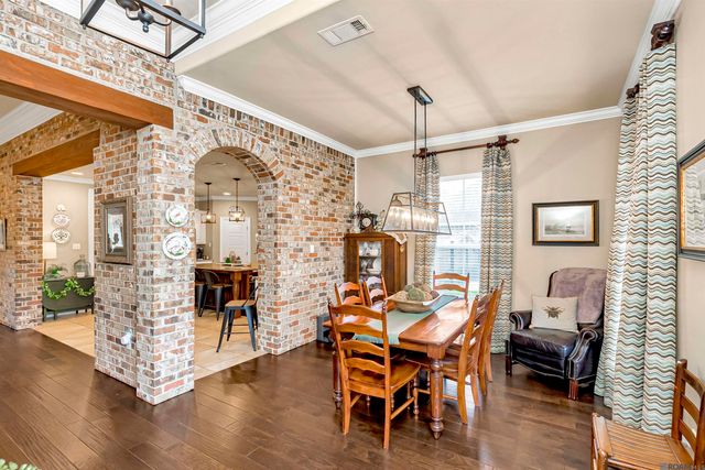 10152 Autumn Ct, Denham Springs, LA 70726