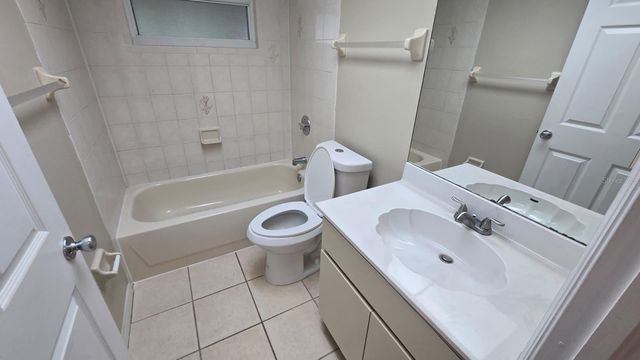 3708 FONTAINEBLEAU STREET, North Port, FL 34287