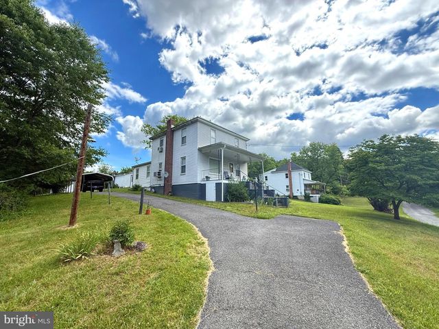 9 FOX ST, Berkeley Springs, WV 25411