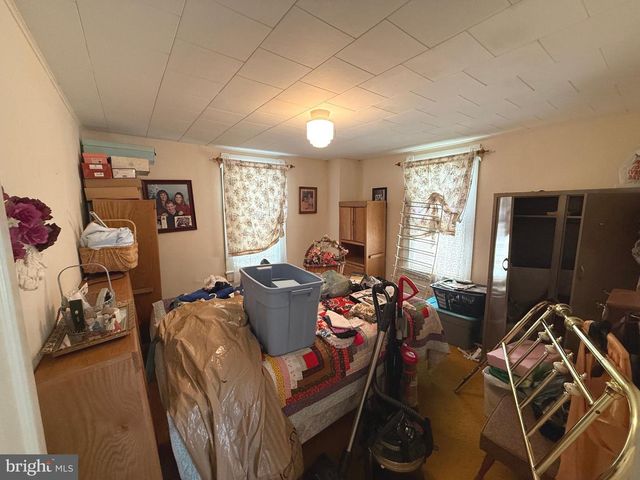 9 FOX ST, Berkeley Springs, WV 25411
