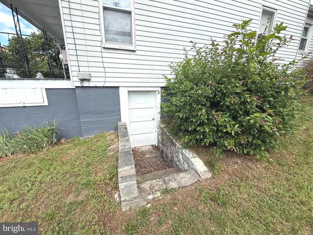 9 FOX ST, Berkeley Springs, WV 25411