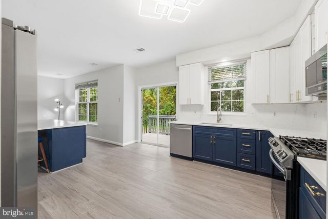2500 DOWITCHER CT, Waldorf, MD 20601