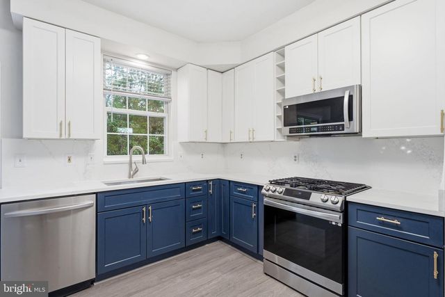 2500 DOWITCHER CT, Waldorf, MD 20601