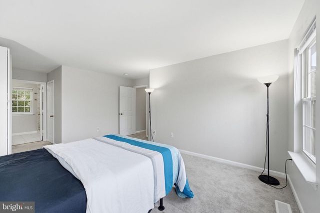 2500 DOWITCHER CT, Waldorf, MD 20601