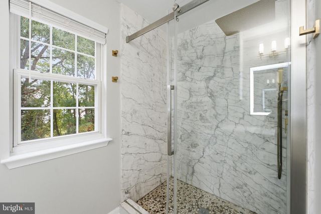 2500 DOWITCHER CT, Waldorf, MD 20601
