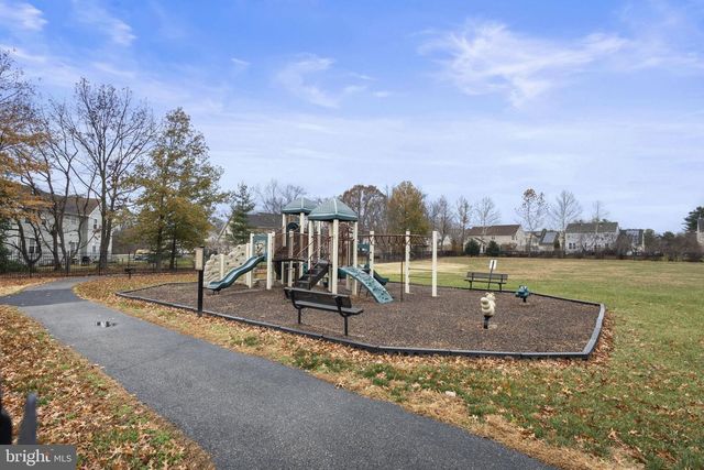 2500 DOWITCHER CT, Waldorf, MD 20601