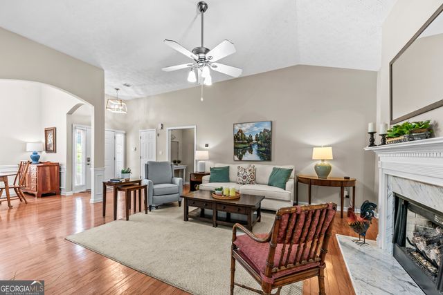 4652 Devencrest Lane, Buford, GA 30519