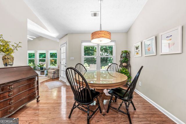 4652 Devencrest Lane, Buford, GA 30519