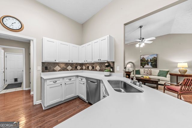 4652 Devencrest Lane, Buford, GA 30519