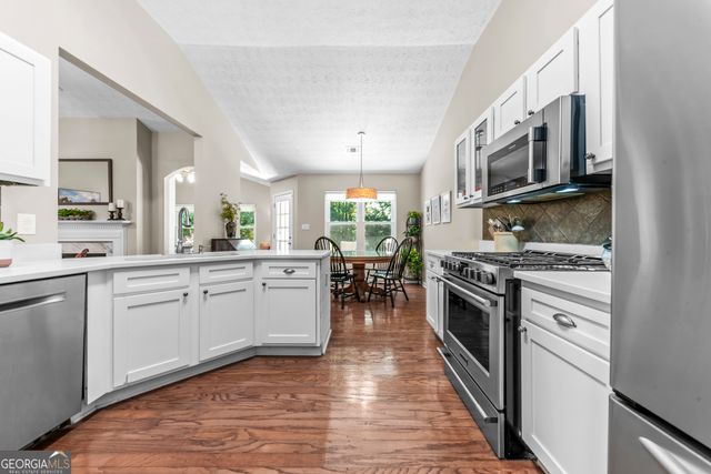 4652 Devencrest Lane, Buford, GA 30519