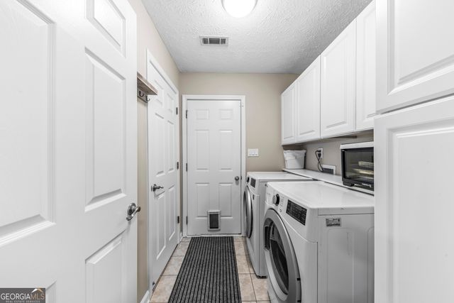 4652 Devencrest Lane, Buford, GA 30519