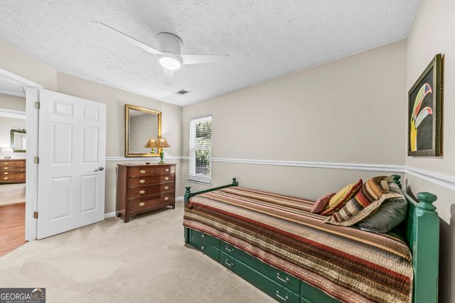 4652 Devencrest Lane, Buford, GA 30519