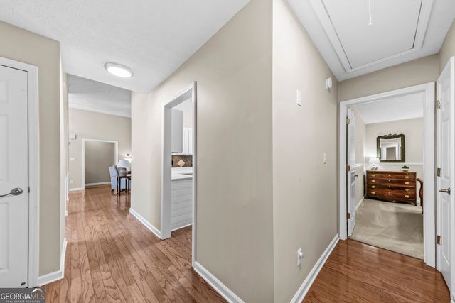 4652 Devencrest Lane, Buford, GA 30519