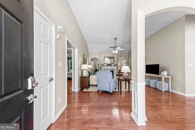 4652 Devencrest Lane, Buford, GA 30519