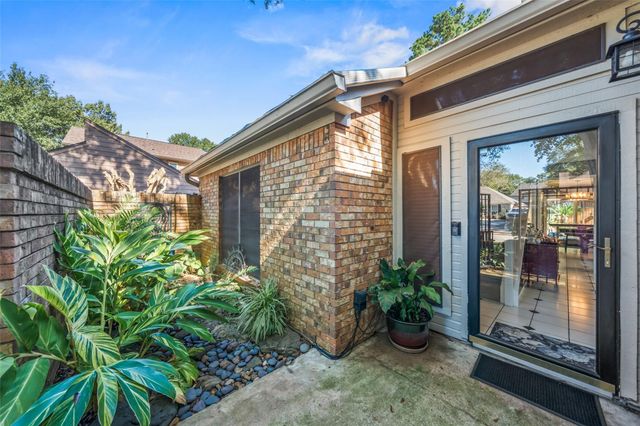 15042 River Park Drive, Houston, TX 77070