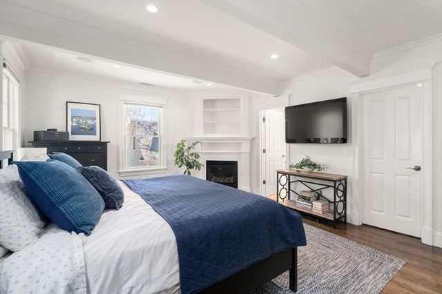 33 Everett Street, Concord, MA 01742